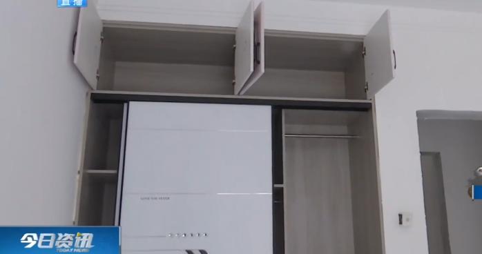 DƬ